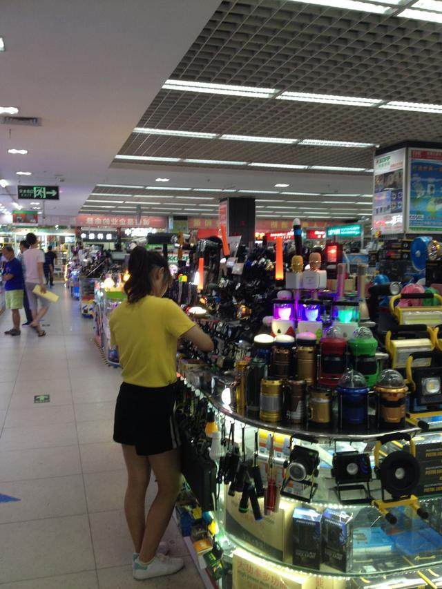 深圳華強北 電子市場依然火爆，網絡技術服務成新引擎